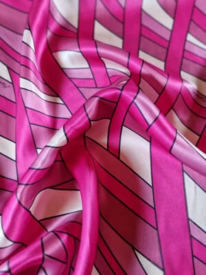 Tesatura din matase naturală satinata - design abstract, nuanțe Cyclamen