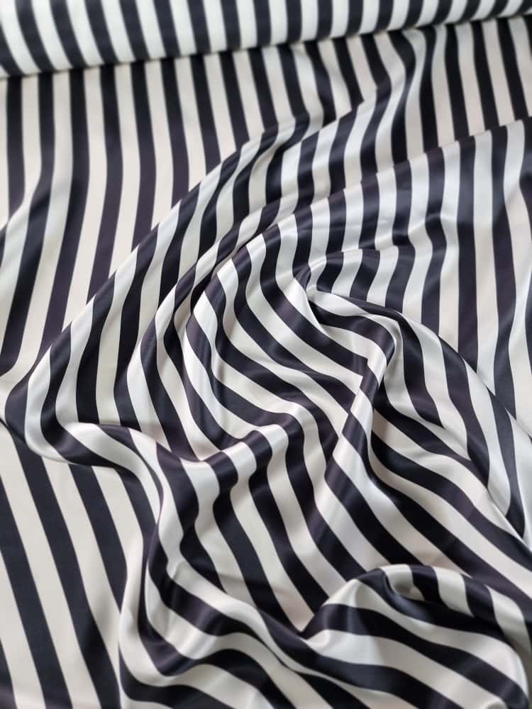 Tesatura din matase naturala satinata - design liniar - dungi, Alb / Negru - imagine 4