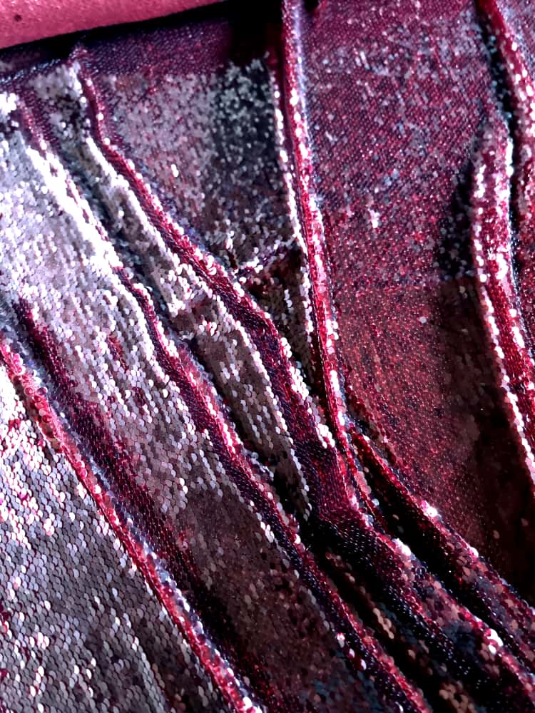 Tesatura plina - paiete cu efect glossy pe suport de tulle elastic, Burgundi - imagine 3