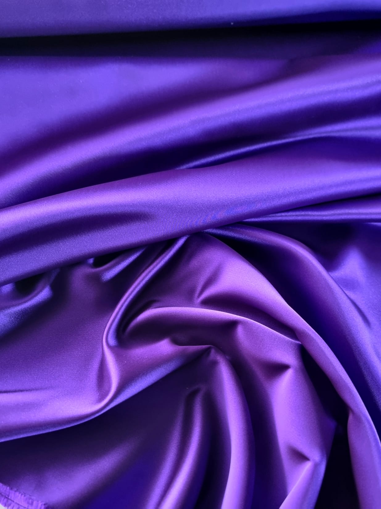 Tesatura tip tafta duchesse uni, Mov Cardinale - imagine 5