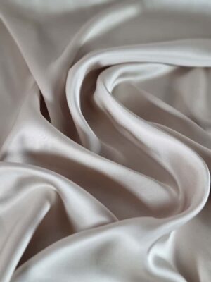 Tesatura satinata - fina din viscoza , design uni,  Bej deschis
