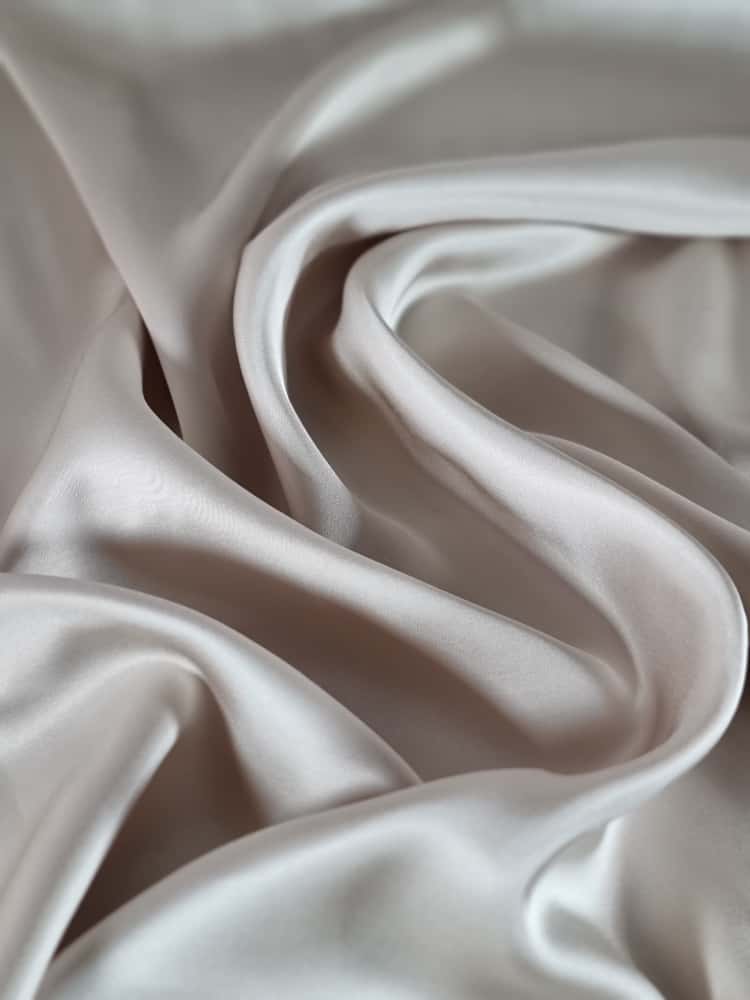 Tesatura satinata - fina din viscoza , design uni, Bej deschis