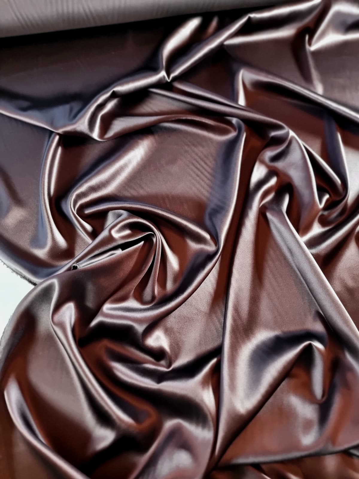 Tesatura crepe de chine din matase naturala - design uni double face, Maro Ciocolata - imagine 5