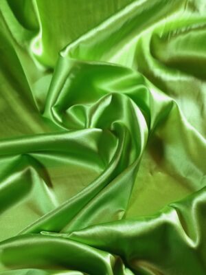Tesatura crepe de chine din matase naturala - design uni double face, Verde Kiwi