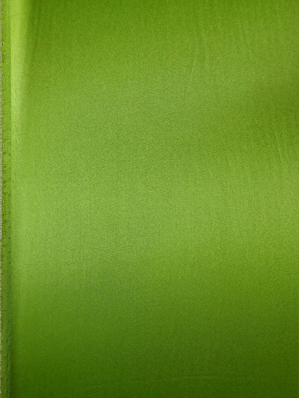 Tesatura crepe de chine din matase naturala - design uni double face, Verde Kiwi - imagine 6