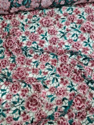 Dantela brodata - tip ghipur cu flori aplicate,  Roz / Bordo / Verde