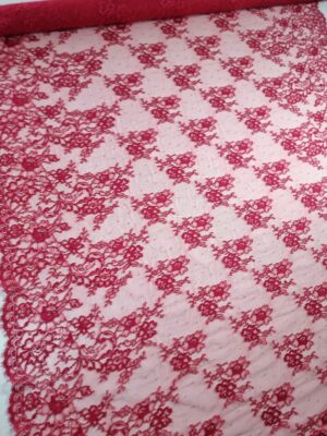 Dantela fina model floral - tip Chantilly, Roșu