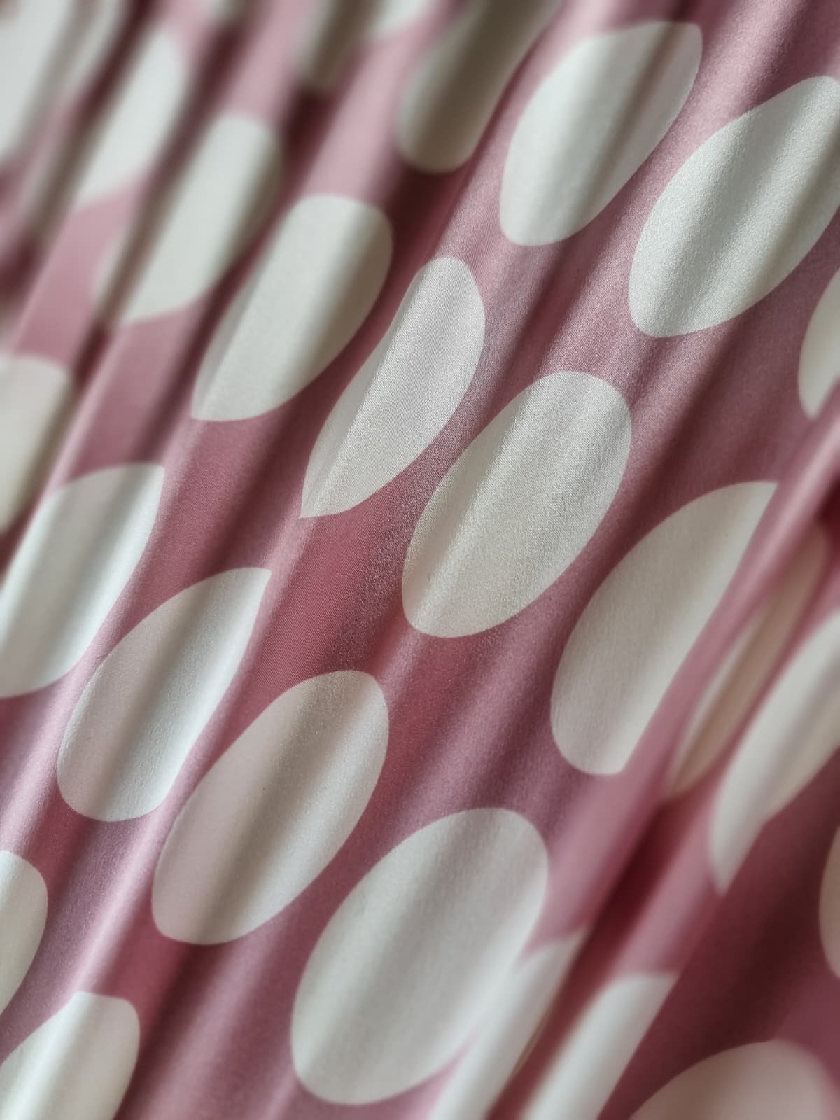 Tesatura fina din matase naturala - Imprimeu cu buline, Roz / Ivoire - imagine 2