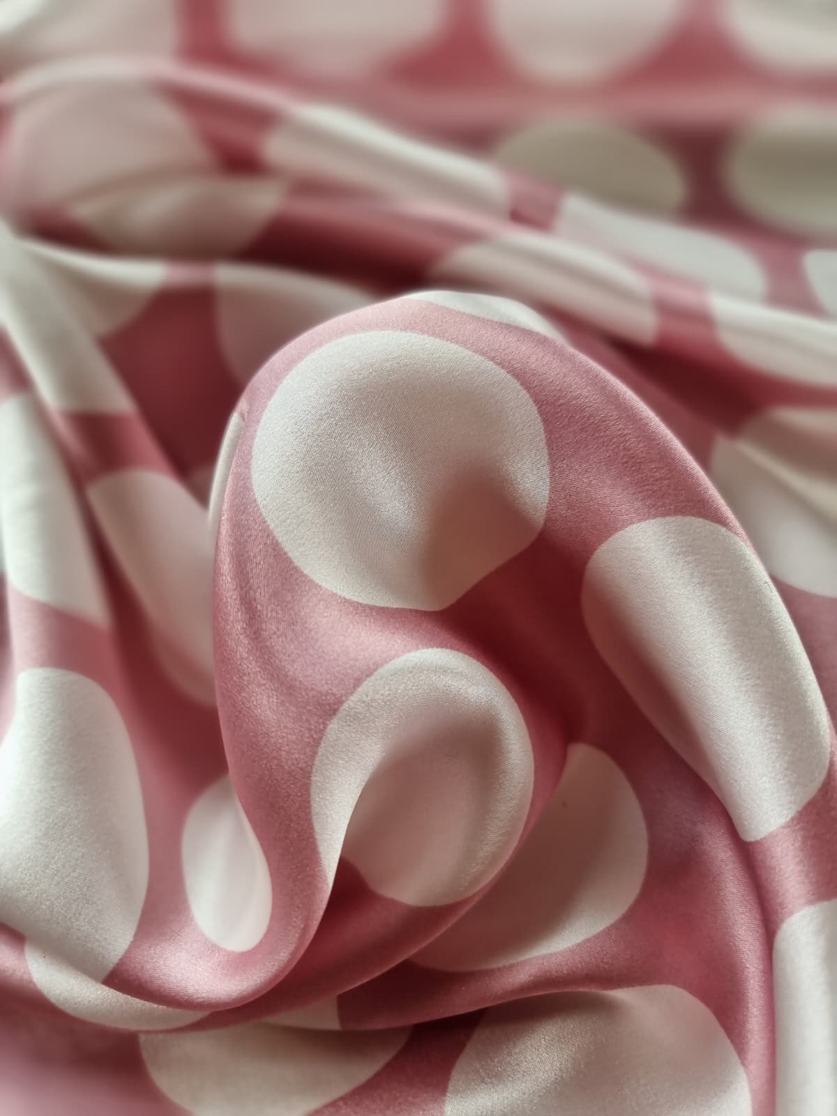 Tesatura fina din matase naturala - Imprimeu cu buline, Roz / Ivoire - imagine 9