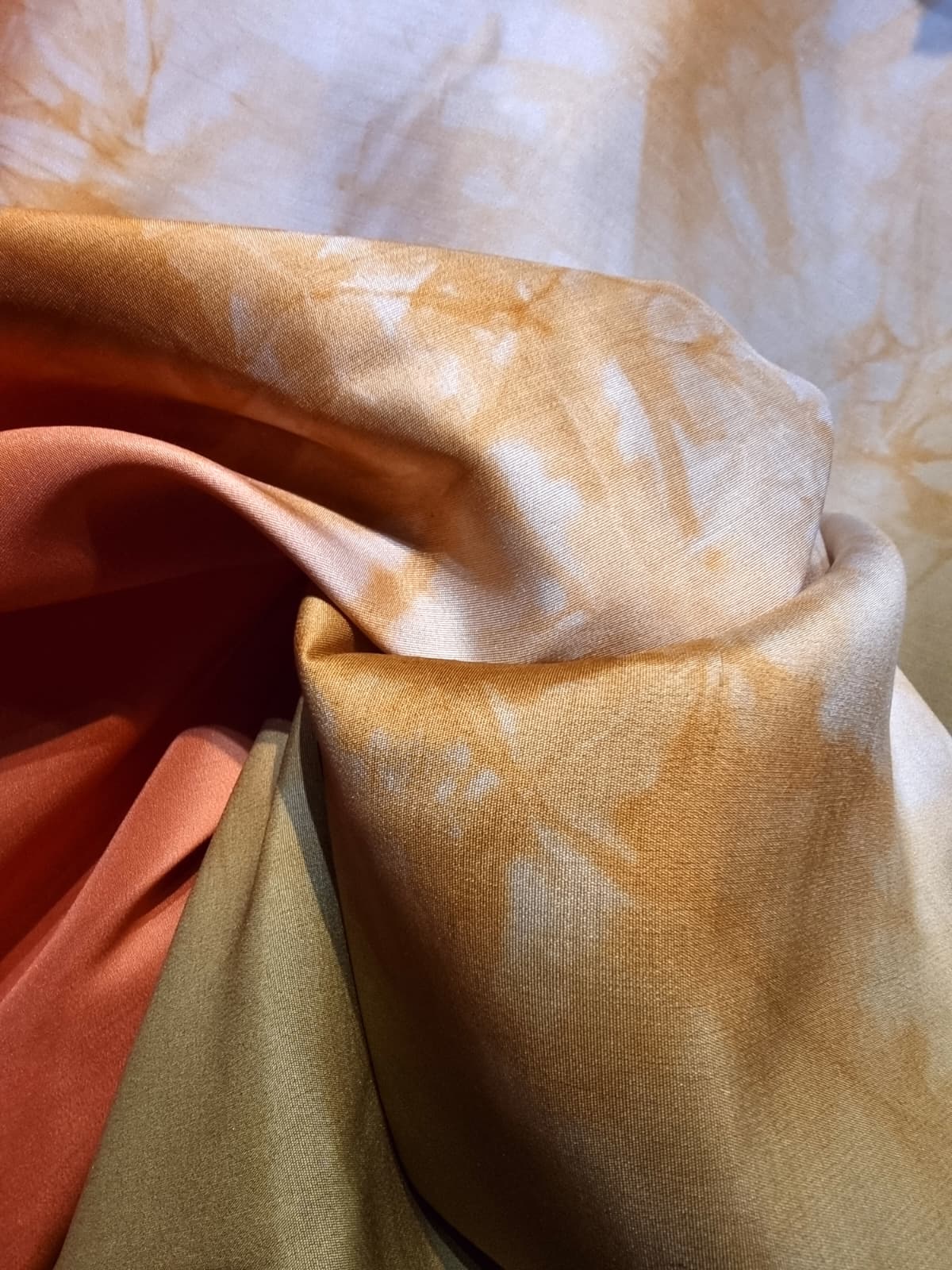 Tesatura shantung din matase naturala - design triple fusion, Portocaliu / Crem / Kaki