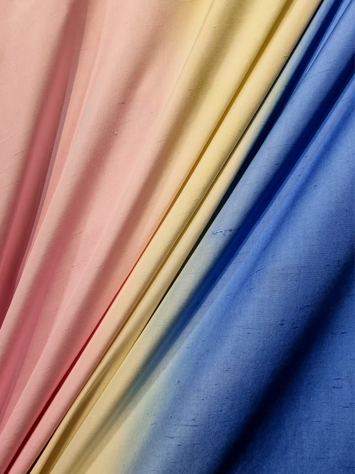 Tesatura shantung din matase naturala - design tricolor pastel, Roz / Galben / Bleu - imagine 7