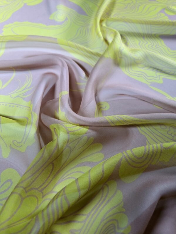 Voal din matase naturala – Imprimeu abstract, Bej nude / Verde deschis