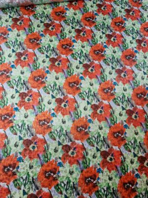 Voal pretios - Jacquard din matase naturala cu insertii discrete de fir argintiu, design floral, Rosu / Verde / Argintiu