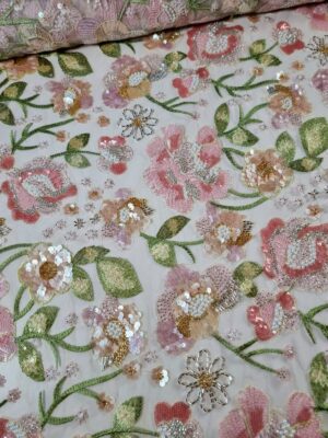 Dantela cu broderie pe tulle fin cu aplicații de paiete și margele - model floral Pastel