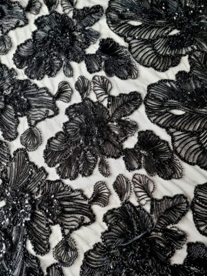 Tesatura cu Broderie bogată cu mărgele și paiete cu flori mari - suport tulle Negru