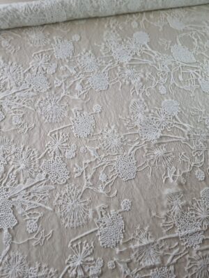 Dantela premium fina cu broderie - flori de câmp schitate, Ivoire