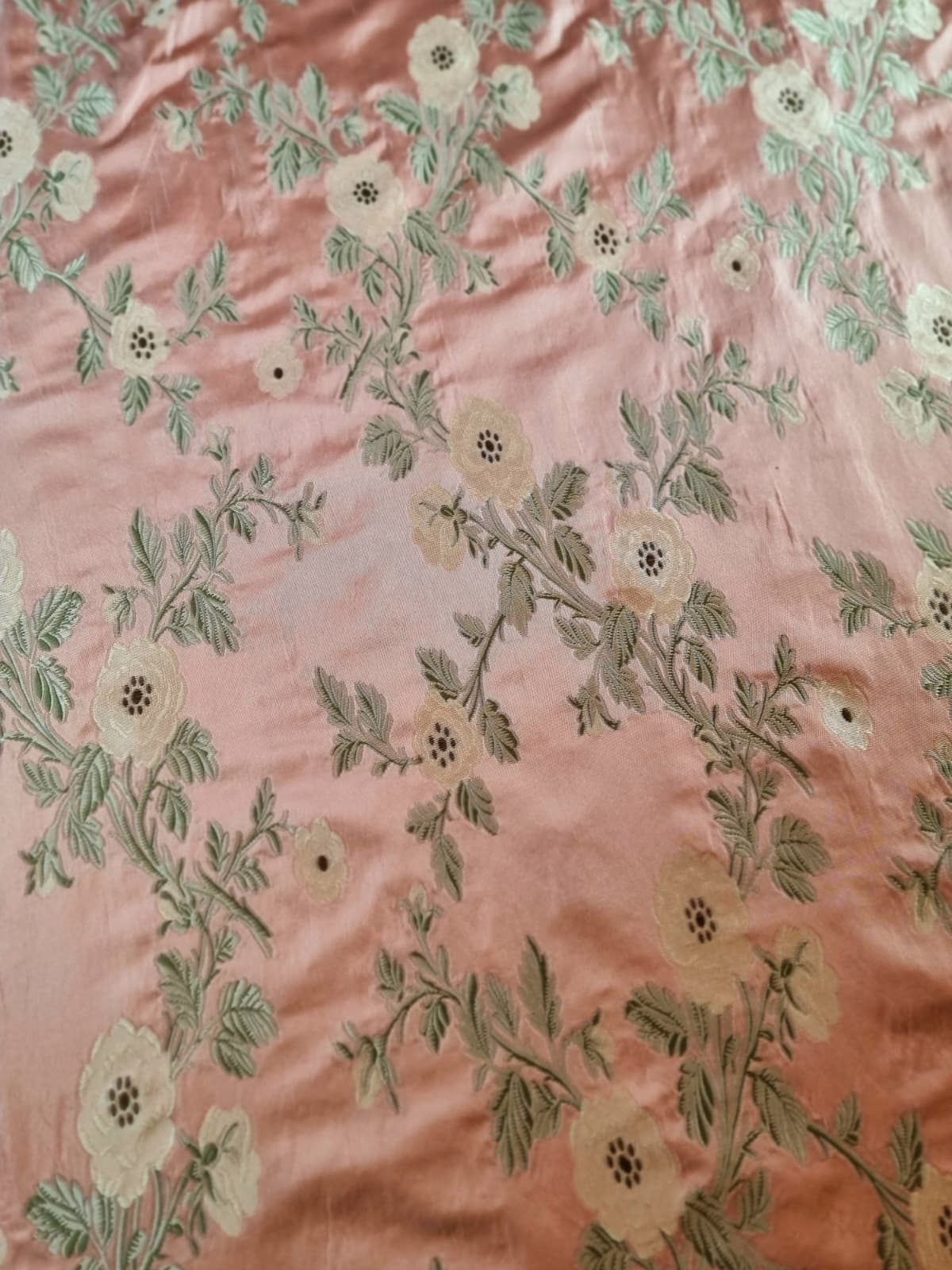 Tesatura Jacquard cu fibre din matase naturala - model floral, Roz Vintage / Verde / Crem - imagine 10