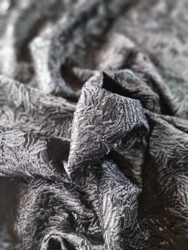 Tesatura Jacquard  – design floral, Negru