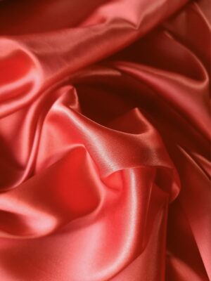 Tesatura fluida din matase naturala cu design uni si față dublă, Roșu Corai