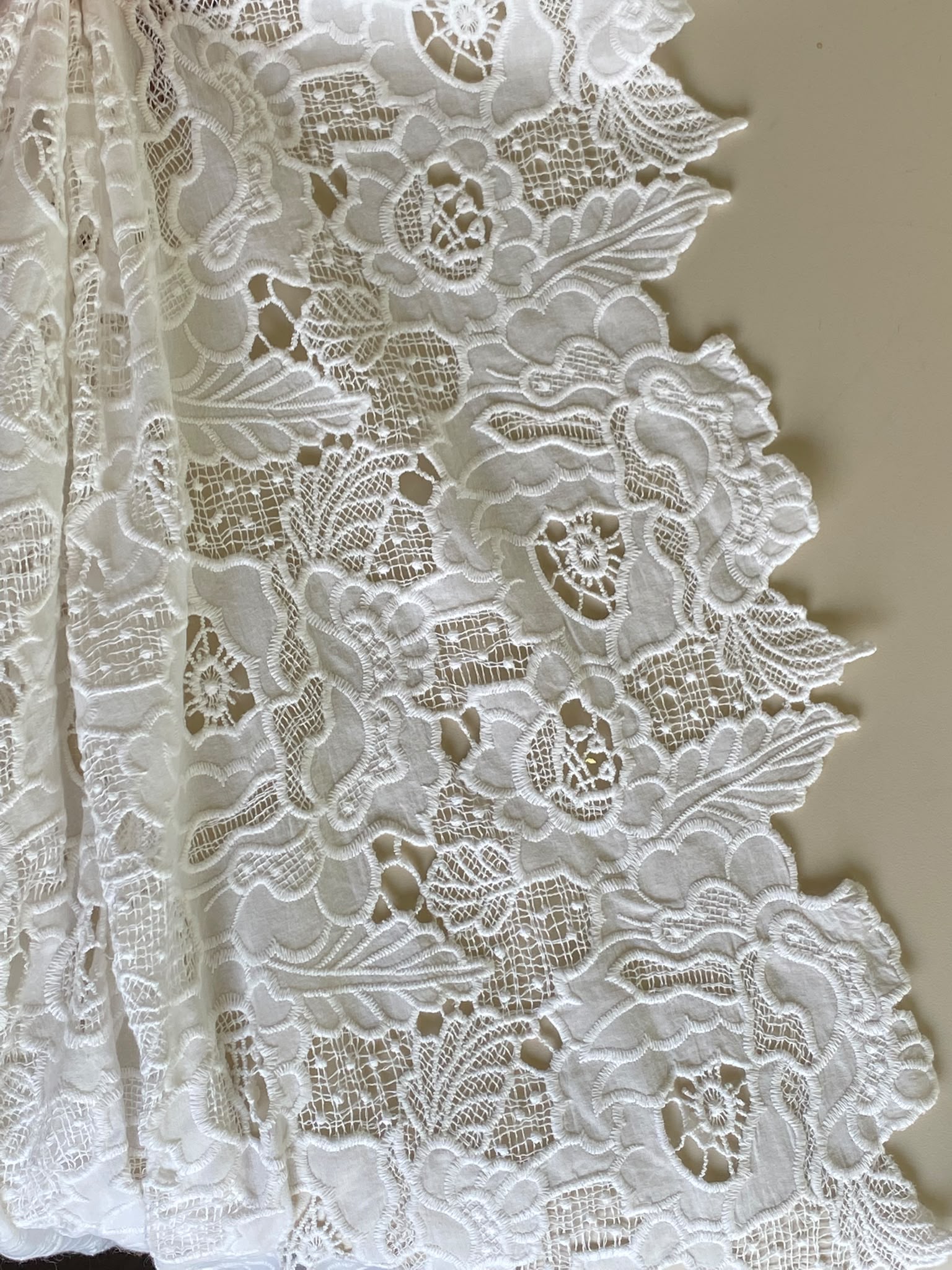 Dantela premium din bumbac sparta cu broderie elaborata ivoire - imagine 5