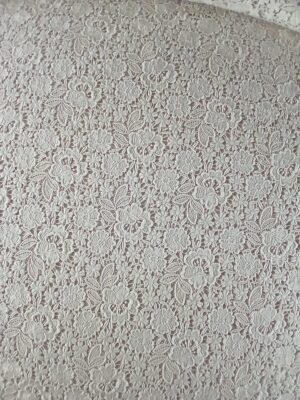 Dantela premium, plina, tip ghipur, bej natur
