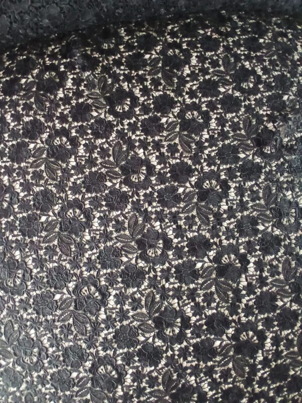 Dantela premium, plina, tip ghipur, neagra