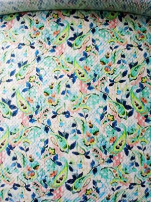 Țesătură din bumbac, cu broderie spartă și imprimeu abstract, multicolor