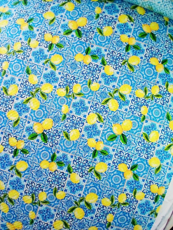 Țesătură din bumbac, cu broderie spartă și imprimeu rustic, cu lămâi, galben, albastru