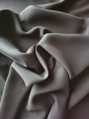 Țesătură dublu crepe cu mătase naturală, ușor elastică, bleumarin foarte închis