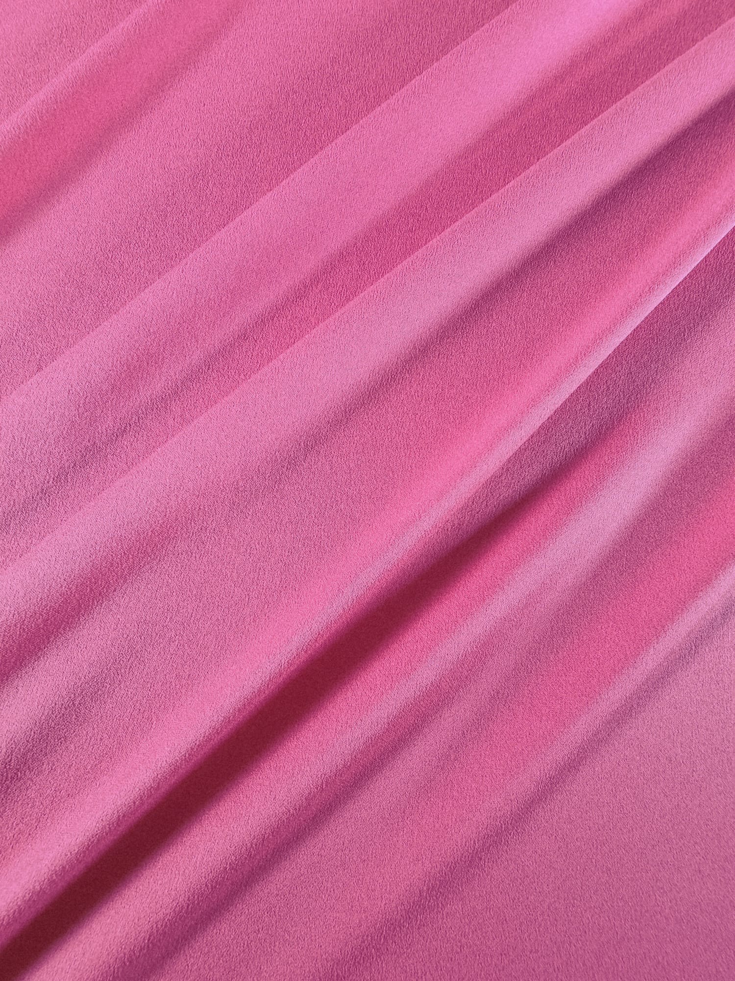 Țesătură dublu crepe din mătase naturală, mată, cu 5% elastan, fucsia stins - imagine 4