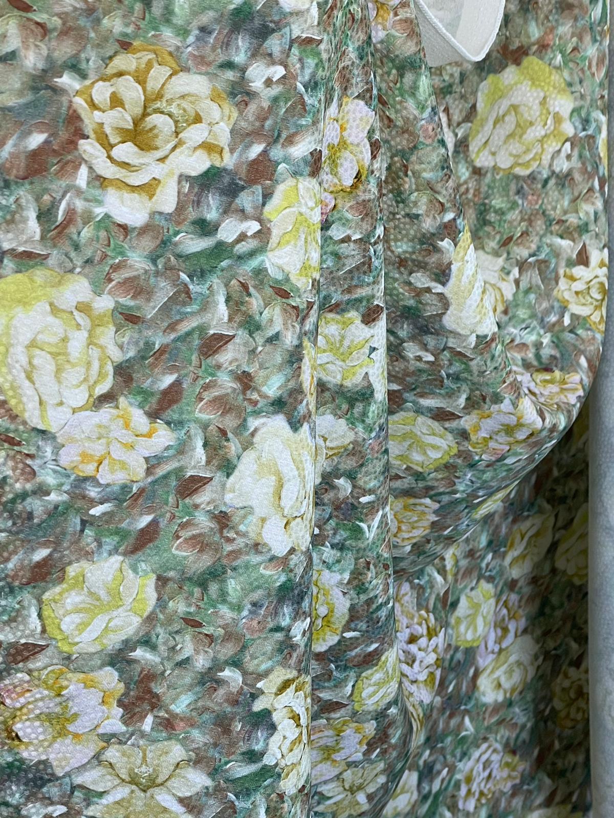 Țesătură jacquard din viscoză (masă vegetală) cu flori picturale galbene pe fond vibrat în nuanțe de verde, nesifonabilă - imagine 4