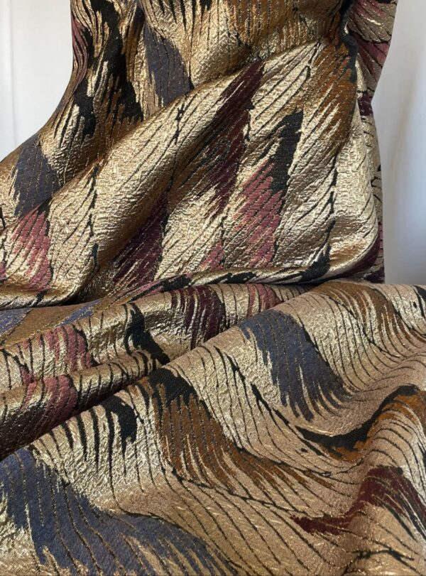 Tesatura Brocart – design royal, Auriu/Negru/Bordo/Albastru